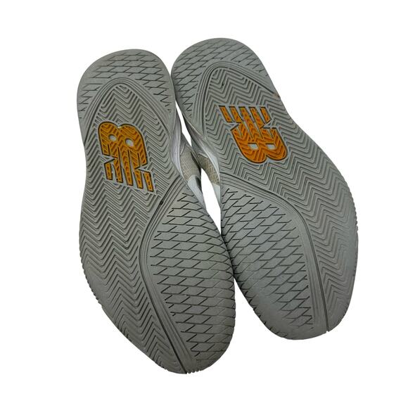 New Balance Size 7 Sneakers White Gray Lace Up Running Jogging Exercise Gym - Picture 5 of 7